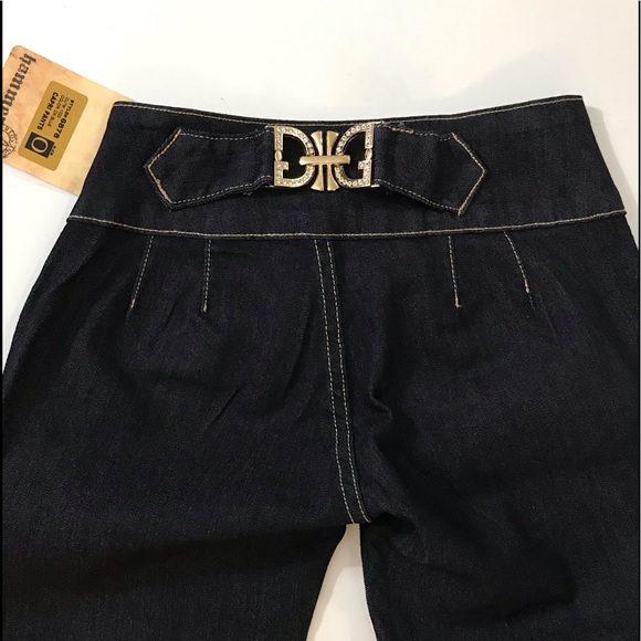 Jean - Picture 3 of 5